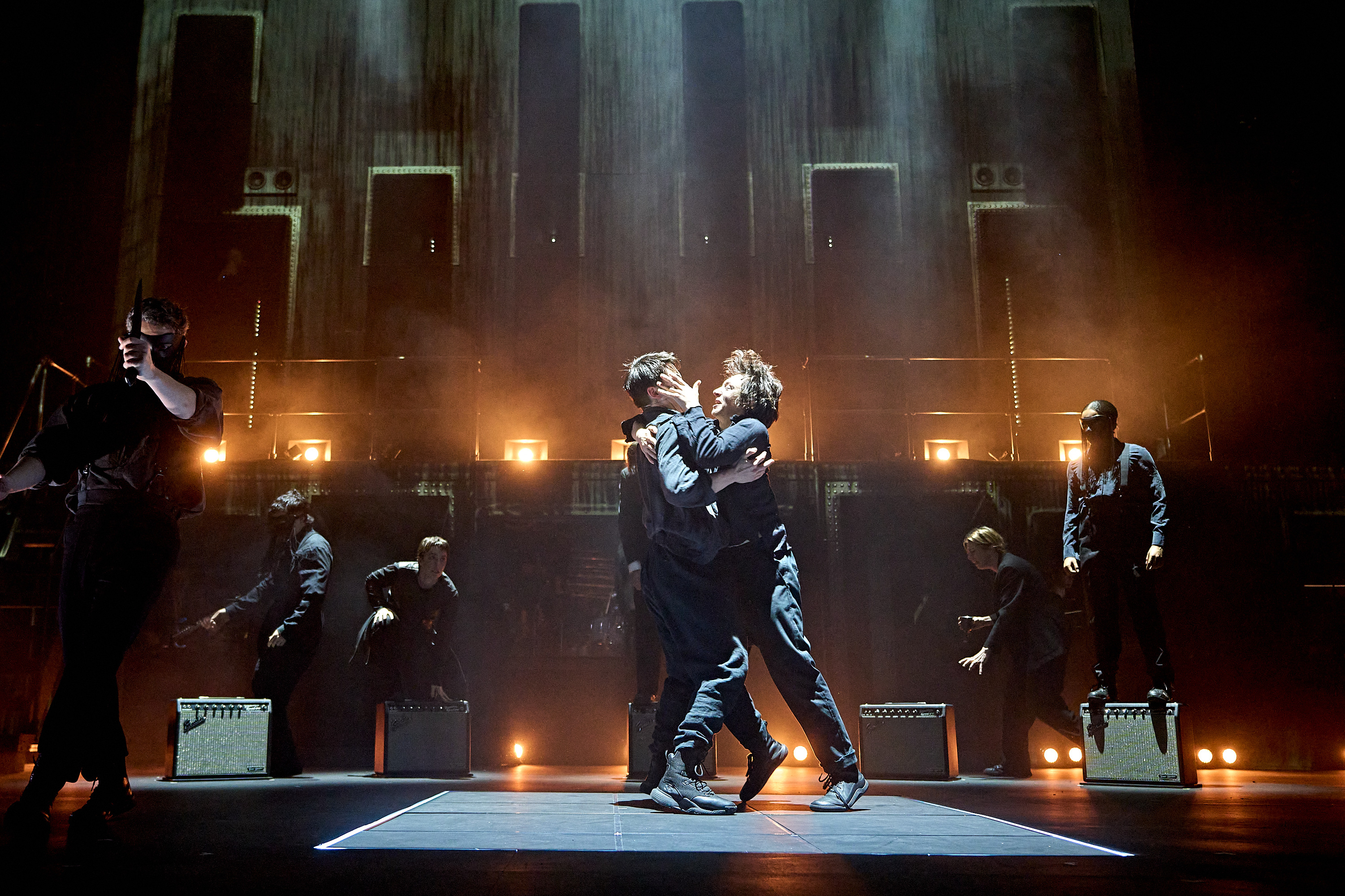 Hamlet Hail to the Thief﻿: a frenetic, gothy mashup