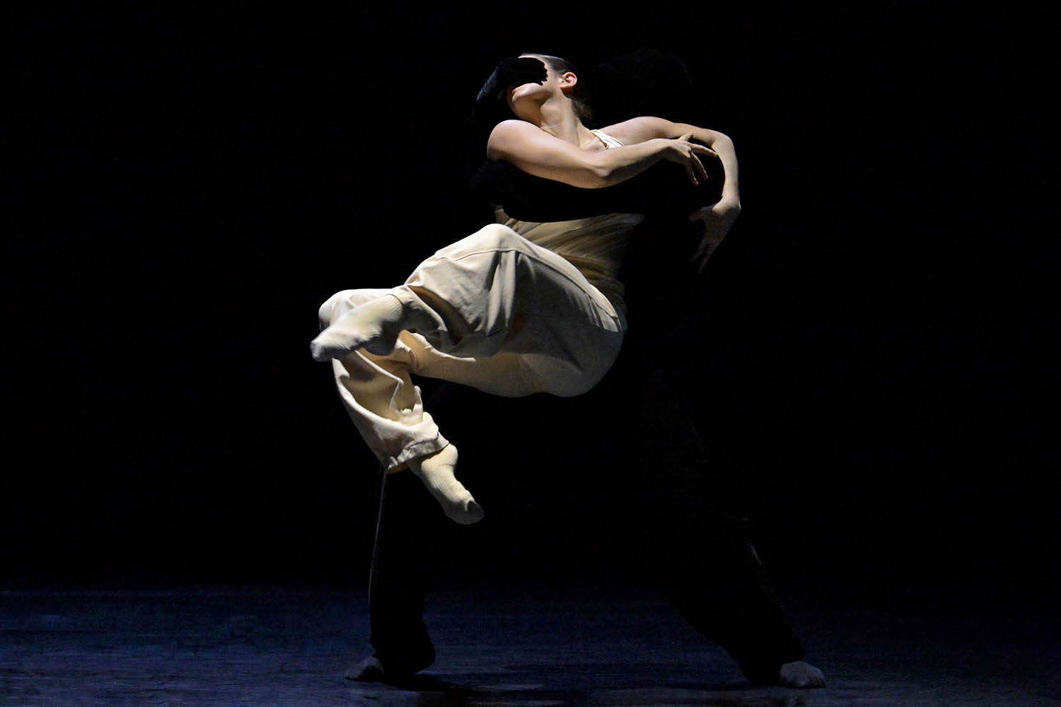 ‘Impossible shapes’: Ballet BC’s Jacalyn Tatro and Rae Srivastava in Frontier by Crystal Pite
