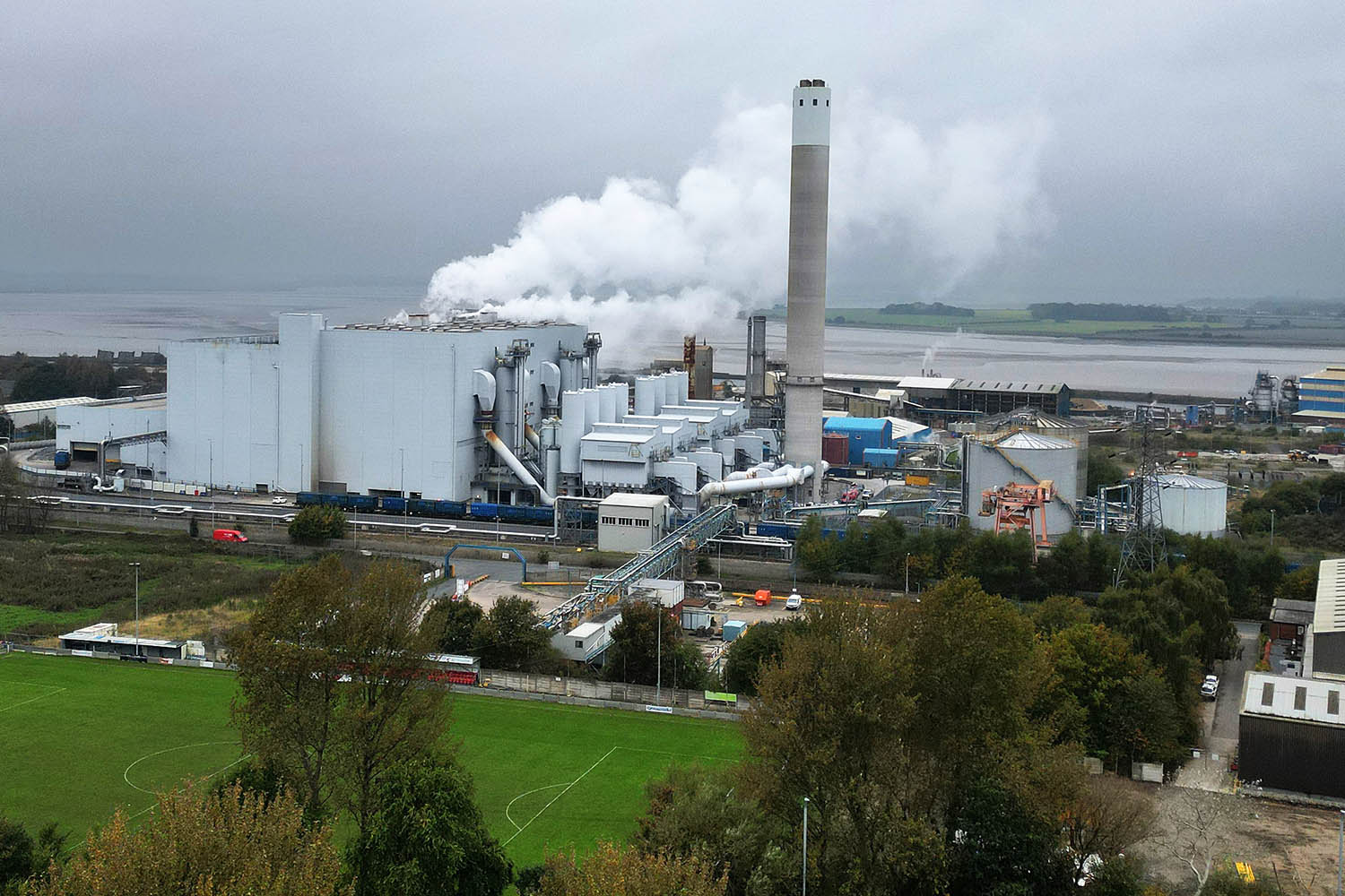 Dirty work: more than half of our rubbish is being incinerated