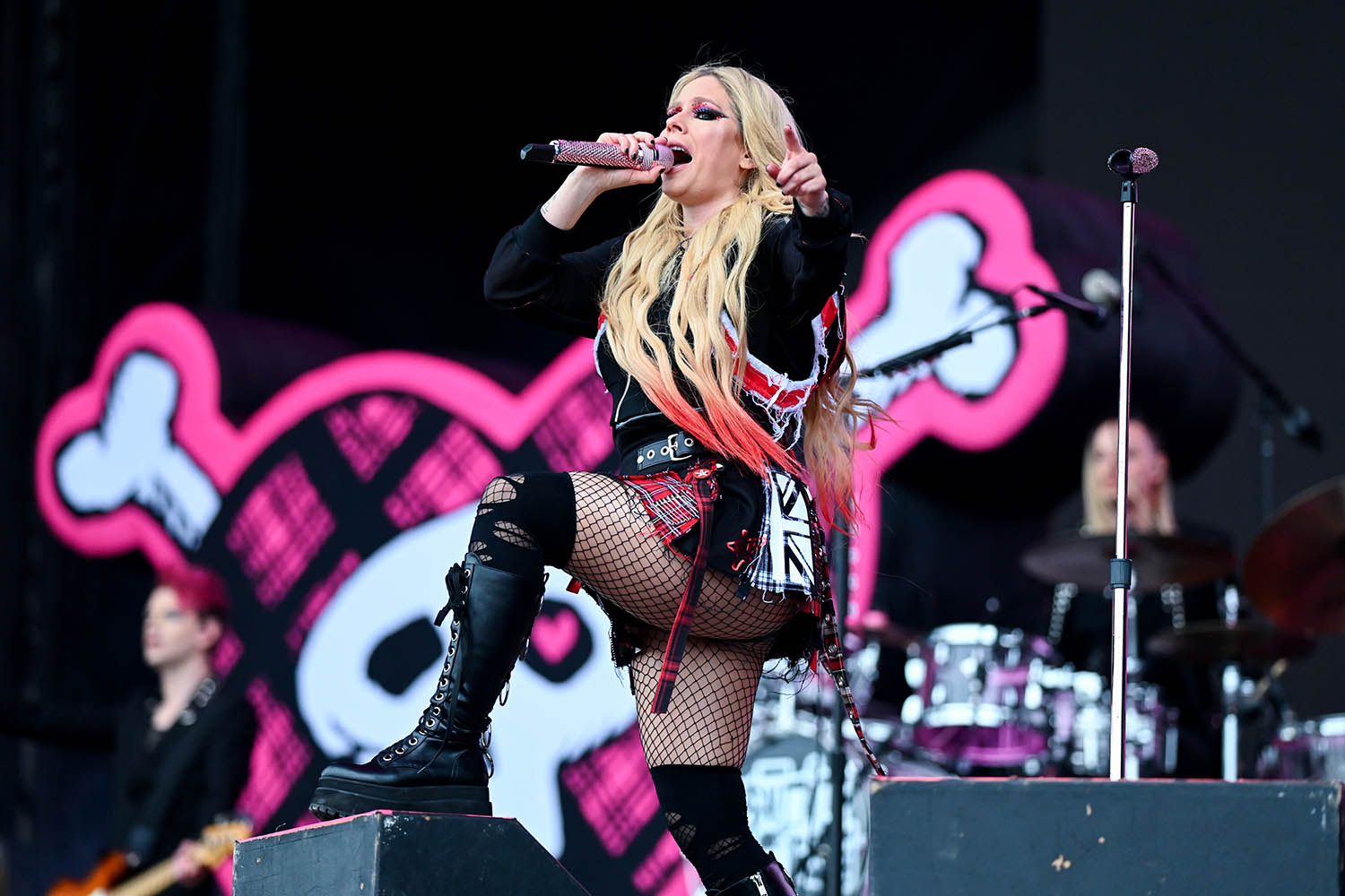 Avril Lavigne performs on the Pyramid Stage in 2024