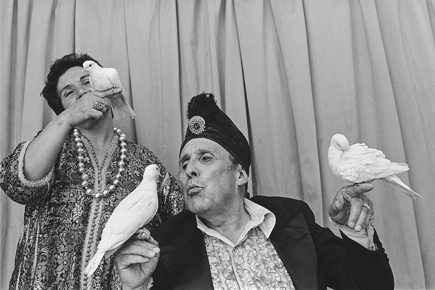‘Itinerant performers’ are captured in El Circo (The Circus), 1988
