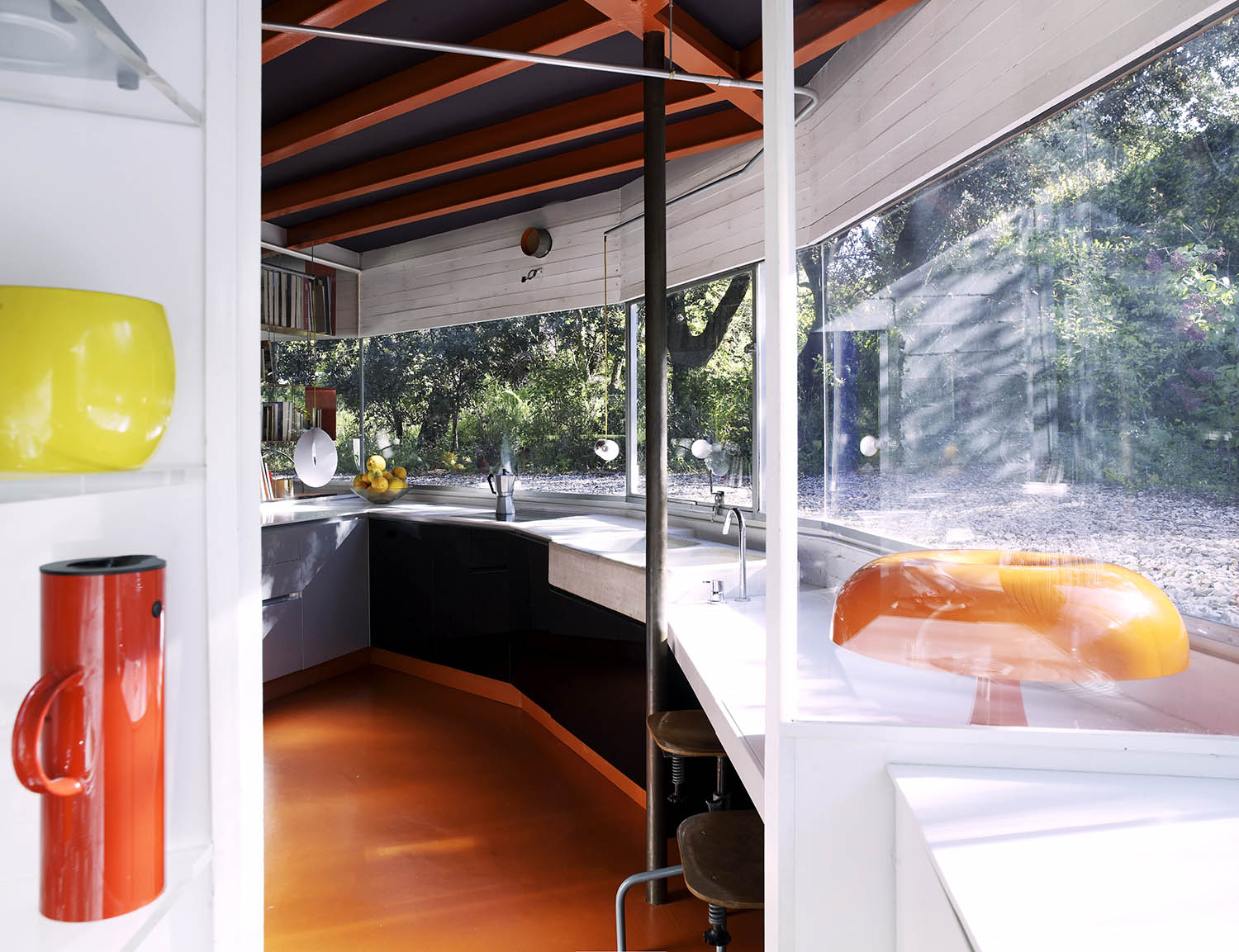 Night and day: a remarkable design concept in Madrid