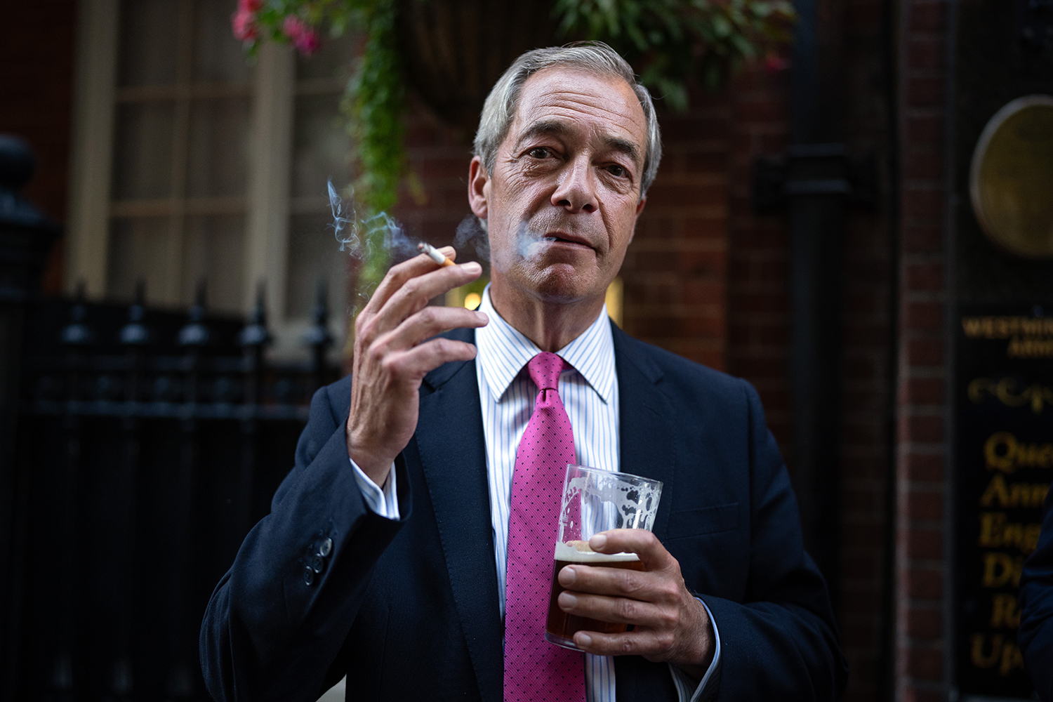 There’s gold in bullion adverts for fill-your-boots Farage