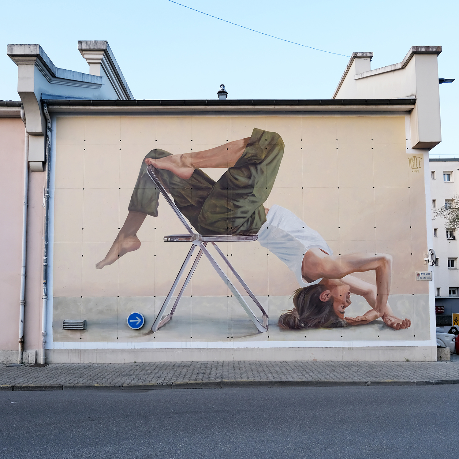 The grid: Artez’s giant gymnasts