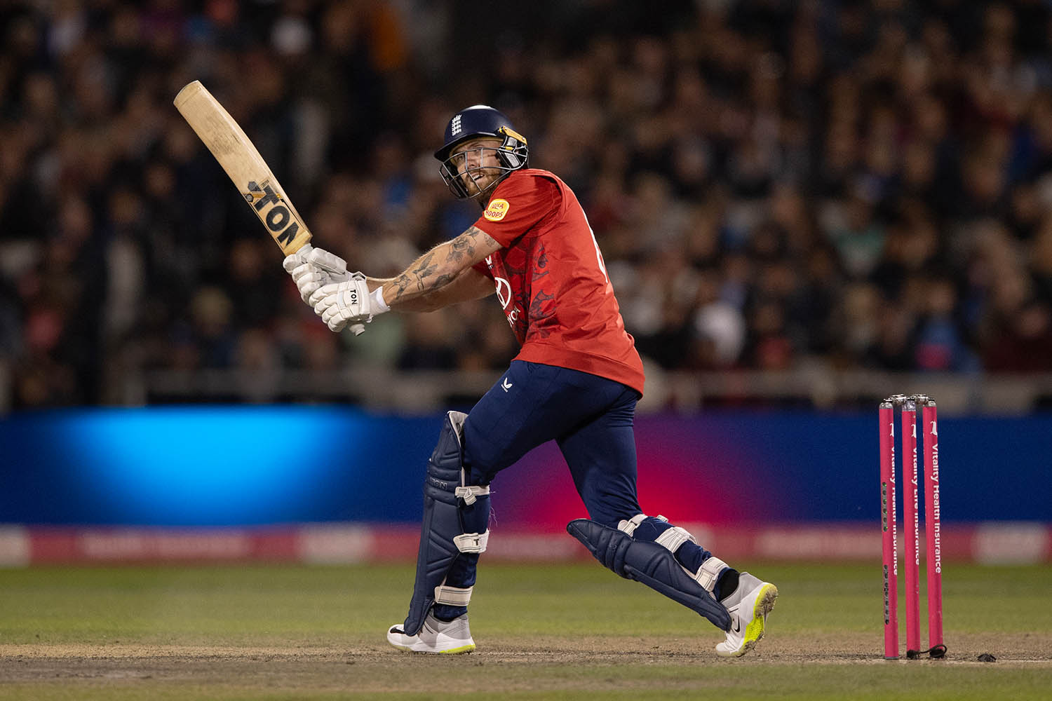 Salt sprinkles his stardust as England rediscover their mojo